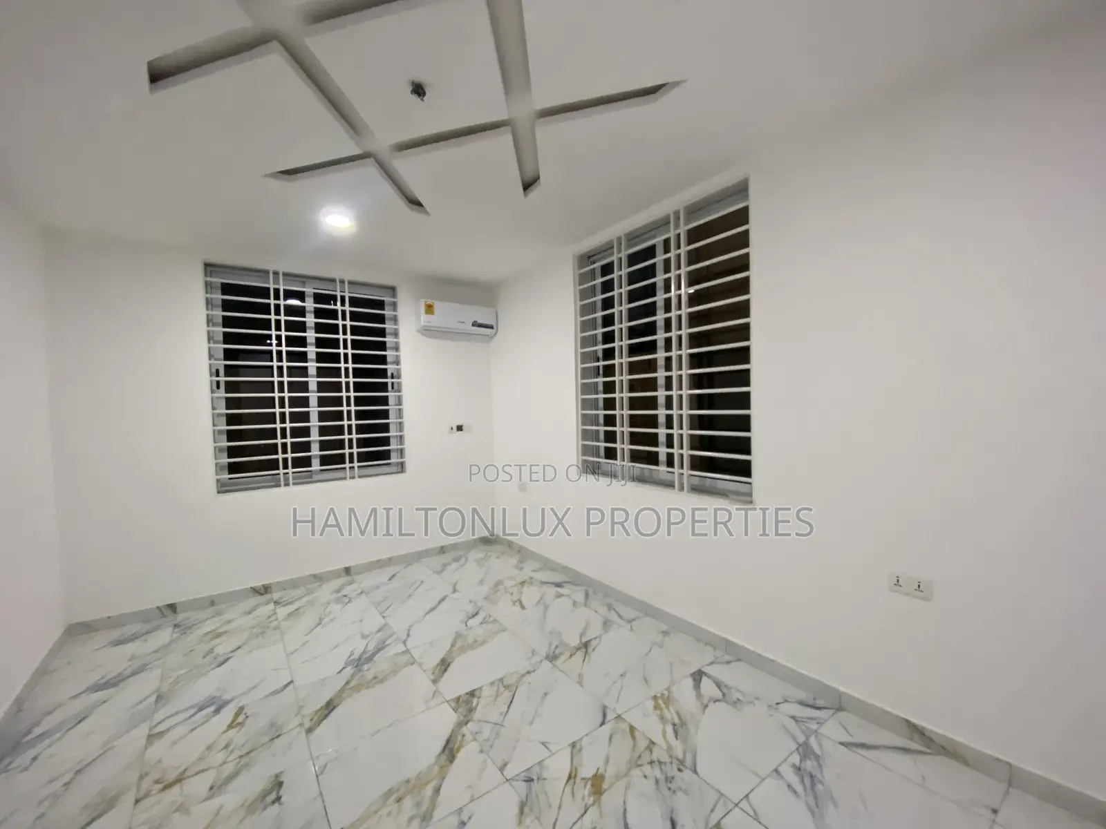 4bdrm House in Lakeside for sale