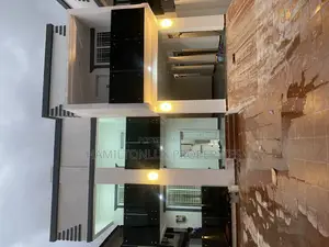 4bdrm House in Lakeside for sale
