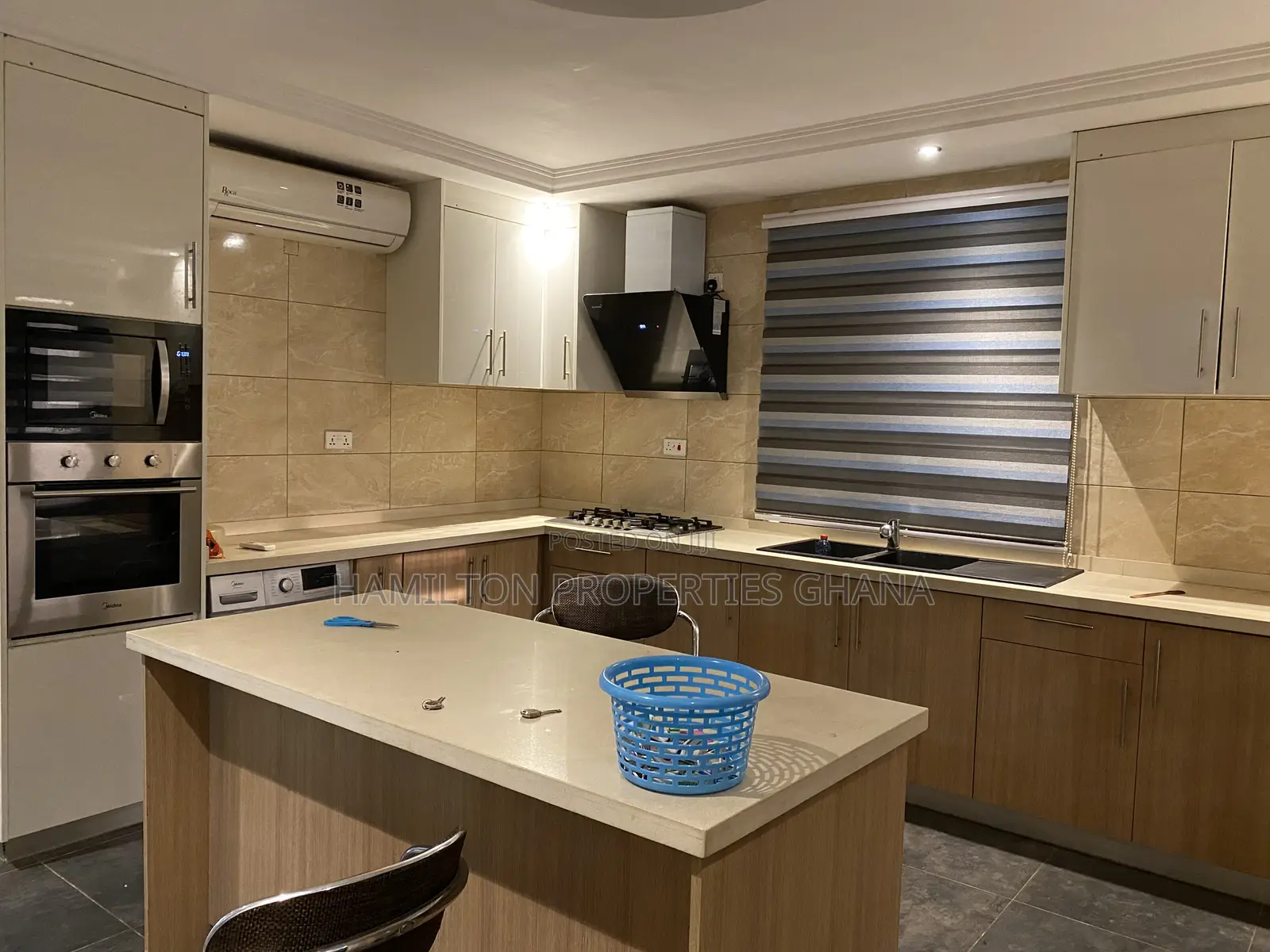 3bdrm House in Adenta, Commandos for rent