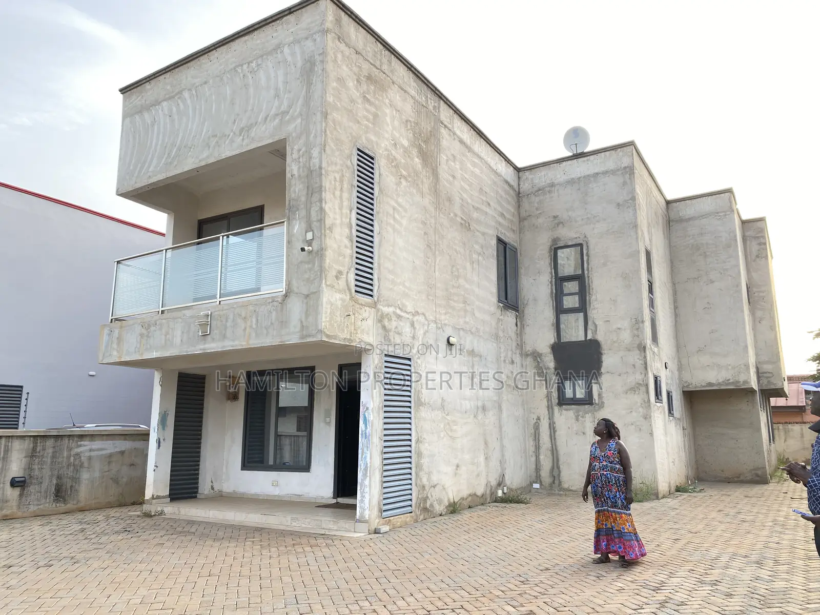 3bdrm House in Adenta, Commandos for rent