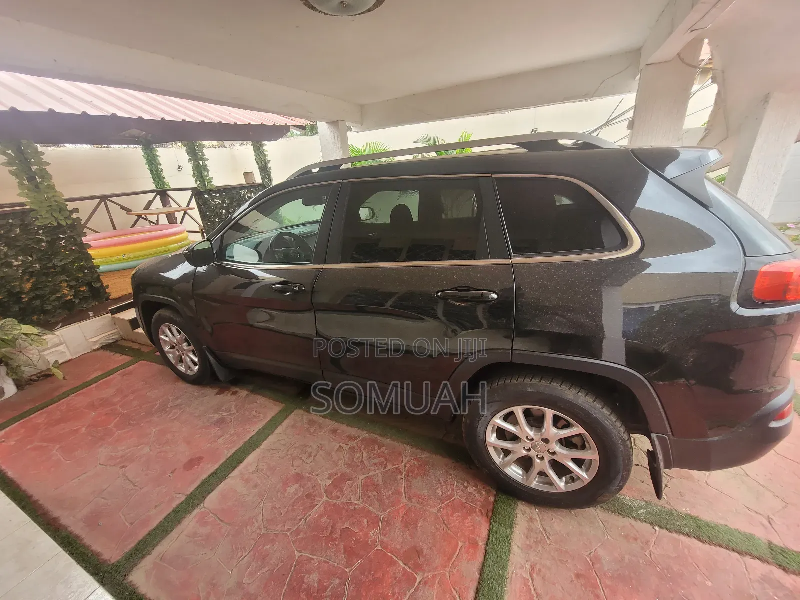 Jeep Cherokee Latitude 4dr SUV 4WD (2.4L 4cyl 9A) 2014 Black