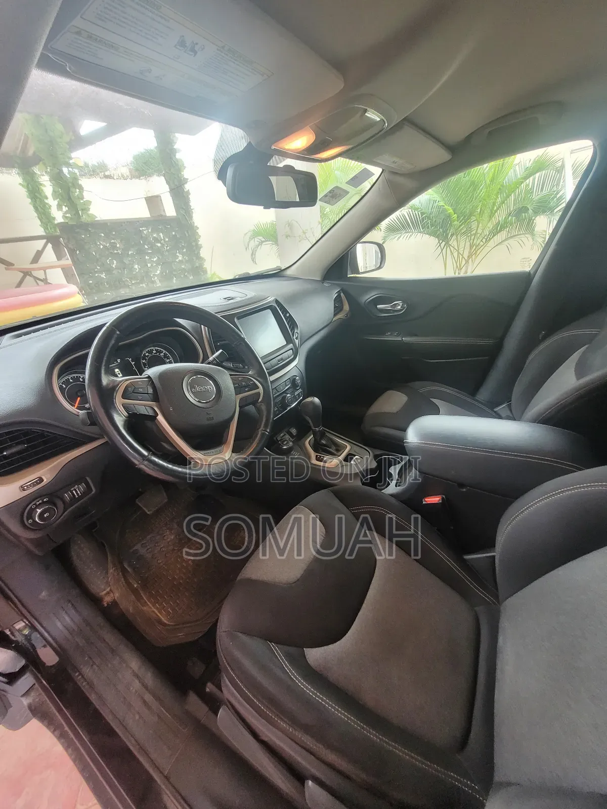 Jeep Cherokee Latitude 4dr SUV 4WD (2.4L 4cyl 9A) 2014 Black