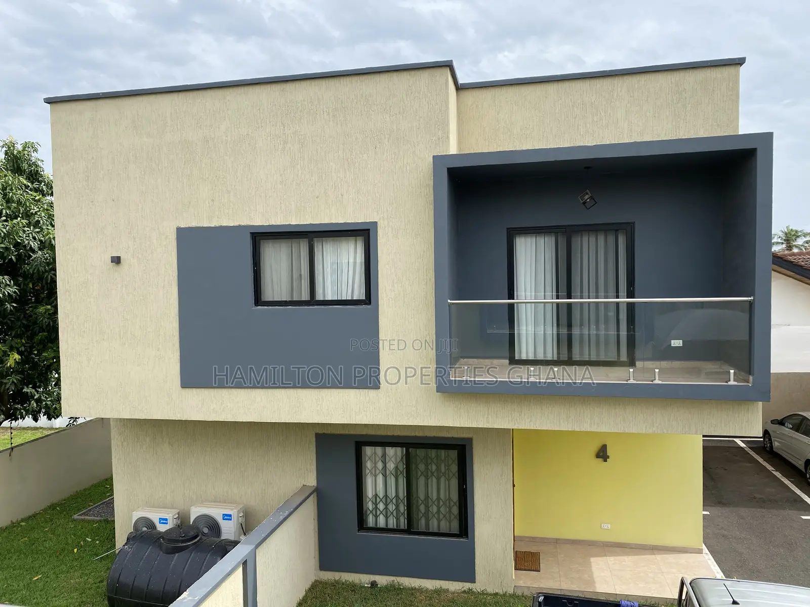 4bdrm Mansion in Agbogba, School Park Area for sale