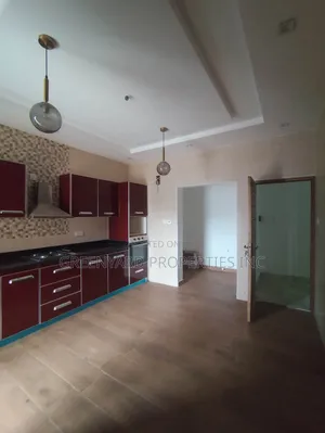 5bdrm House in Ogbojo, East Legon for sale