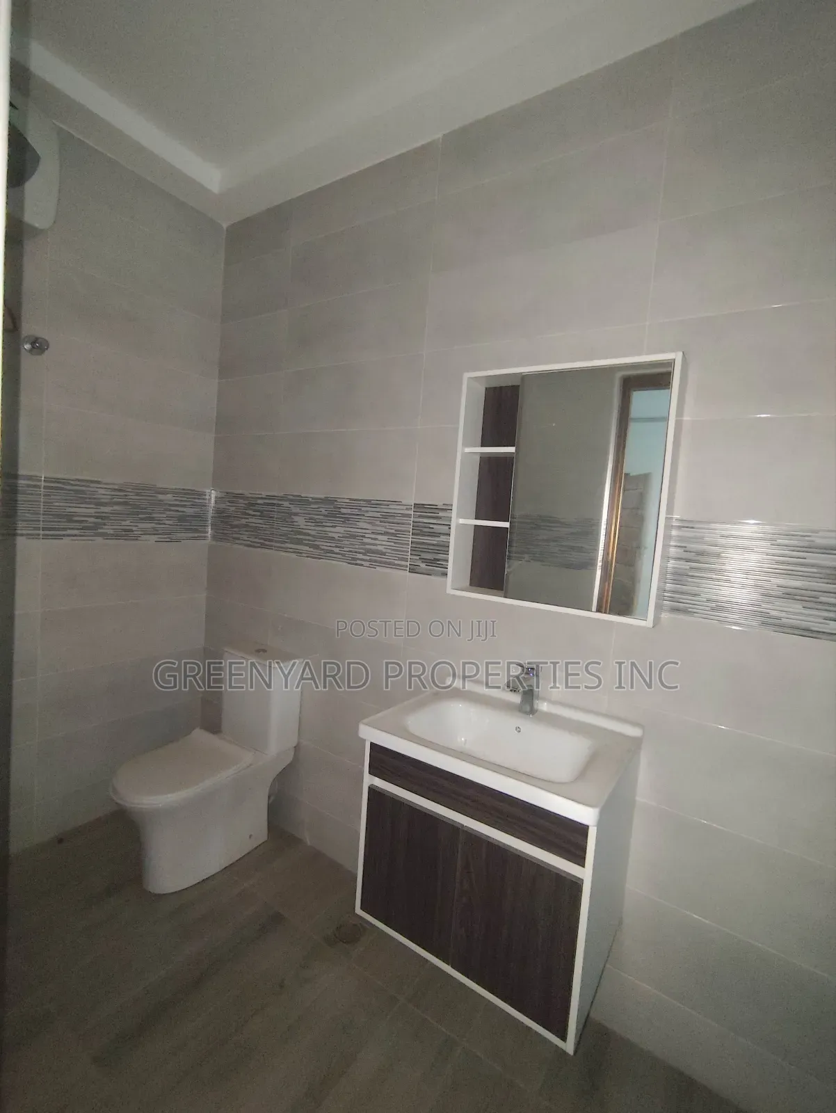 5bdrm House in Ogbojo, East Legon for sale