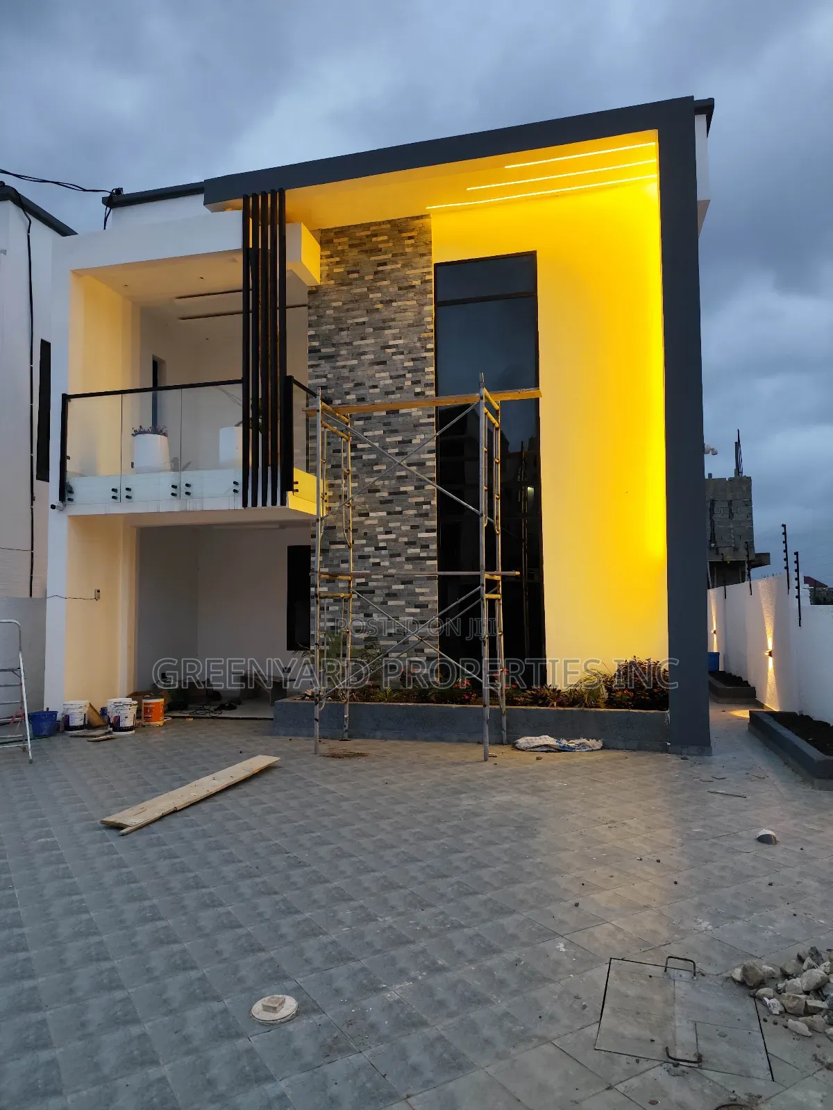 4bdrm House in Hills, East Legon for sale