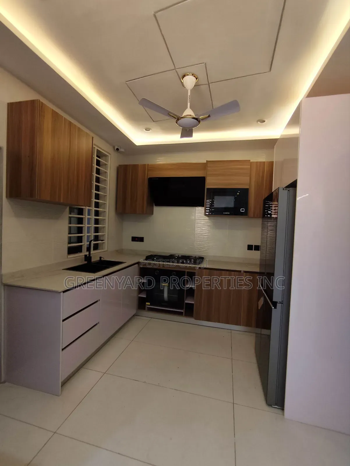 4bdrm House in Hills, East Legon for sale