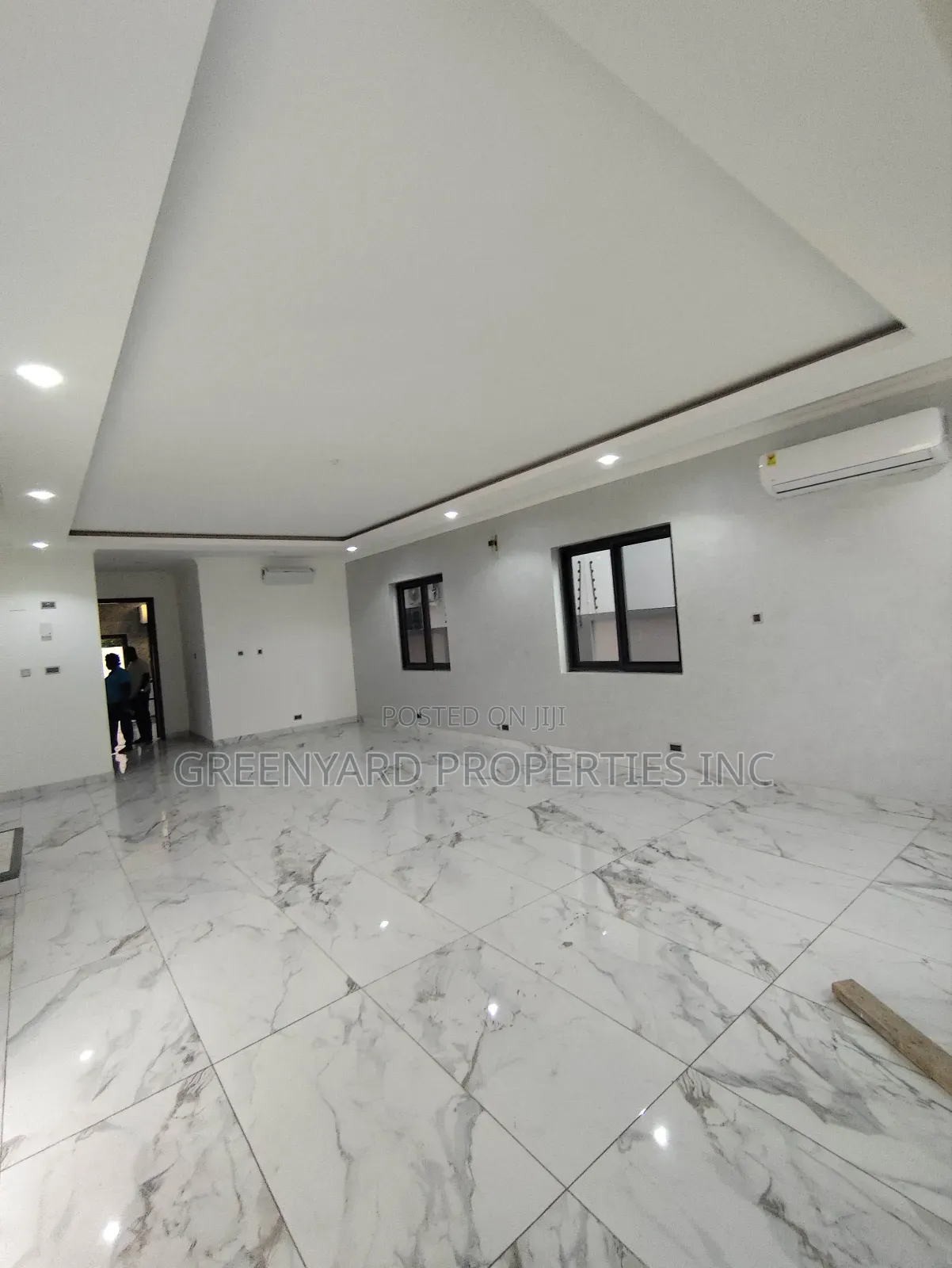 5bdrm Duplex in A&C, East Legon for rent