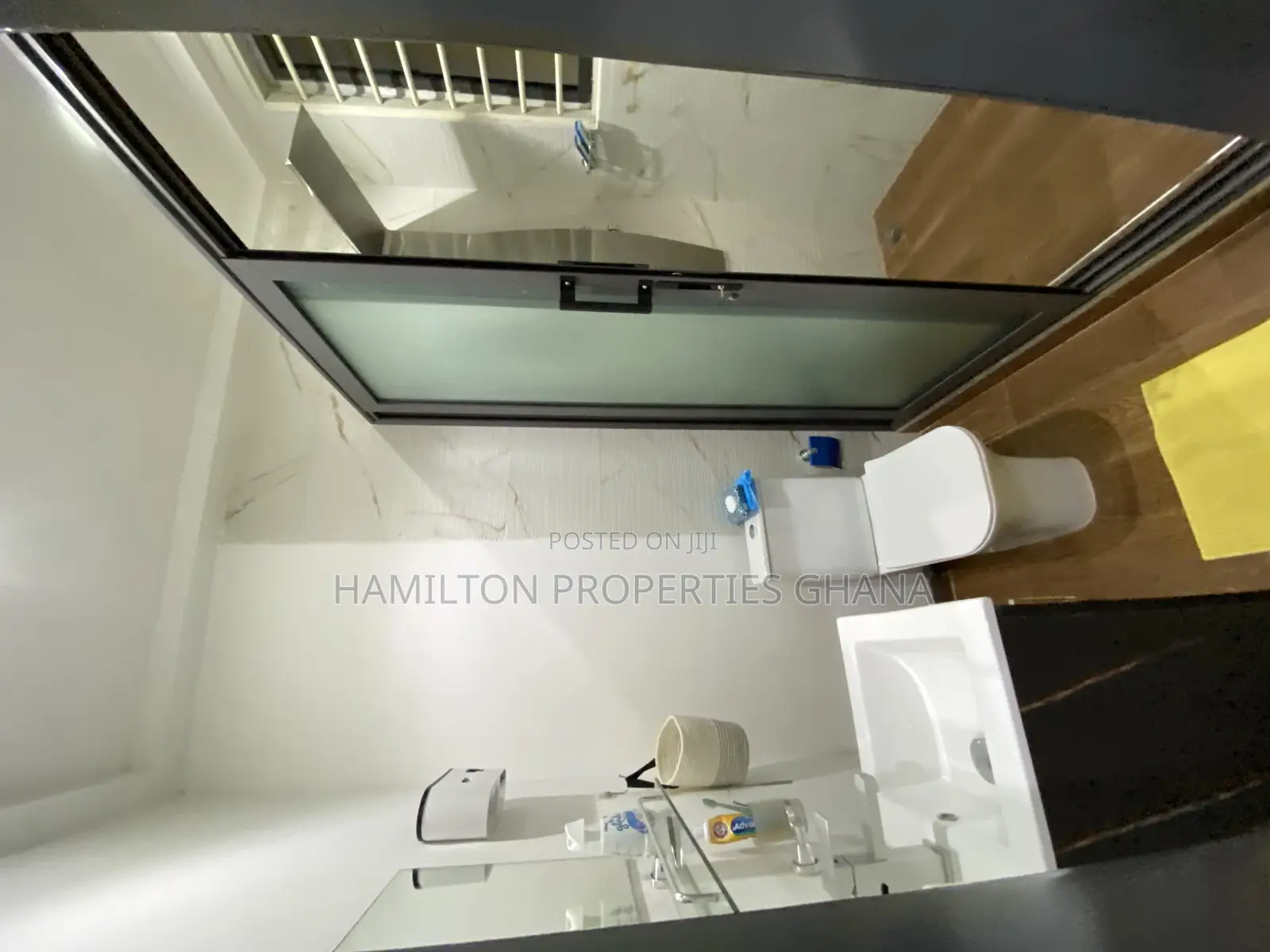 Furnished 3bdrm House in School Junction for sale