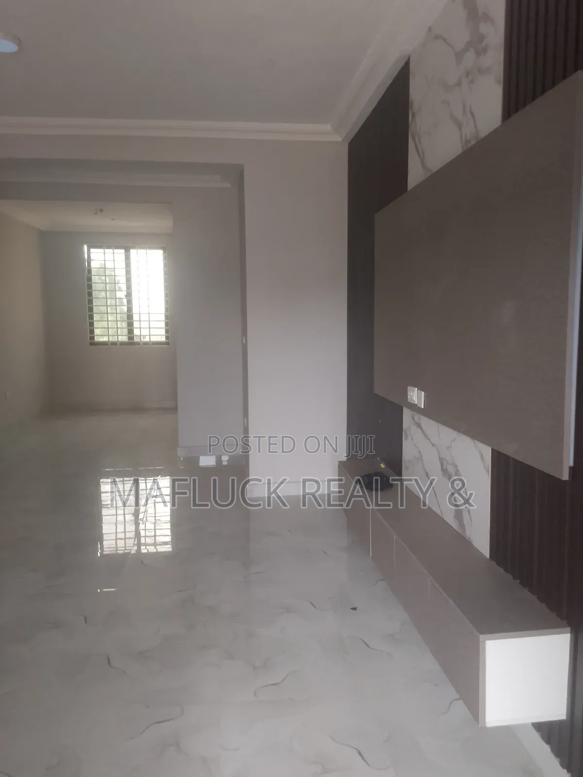 2bdrm Apartment in Lakeside Estate for rent