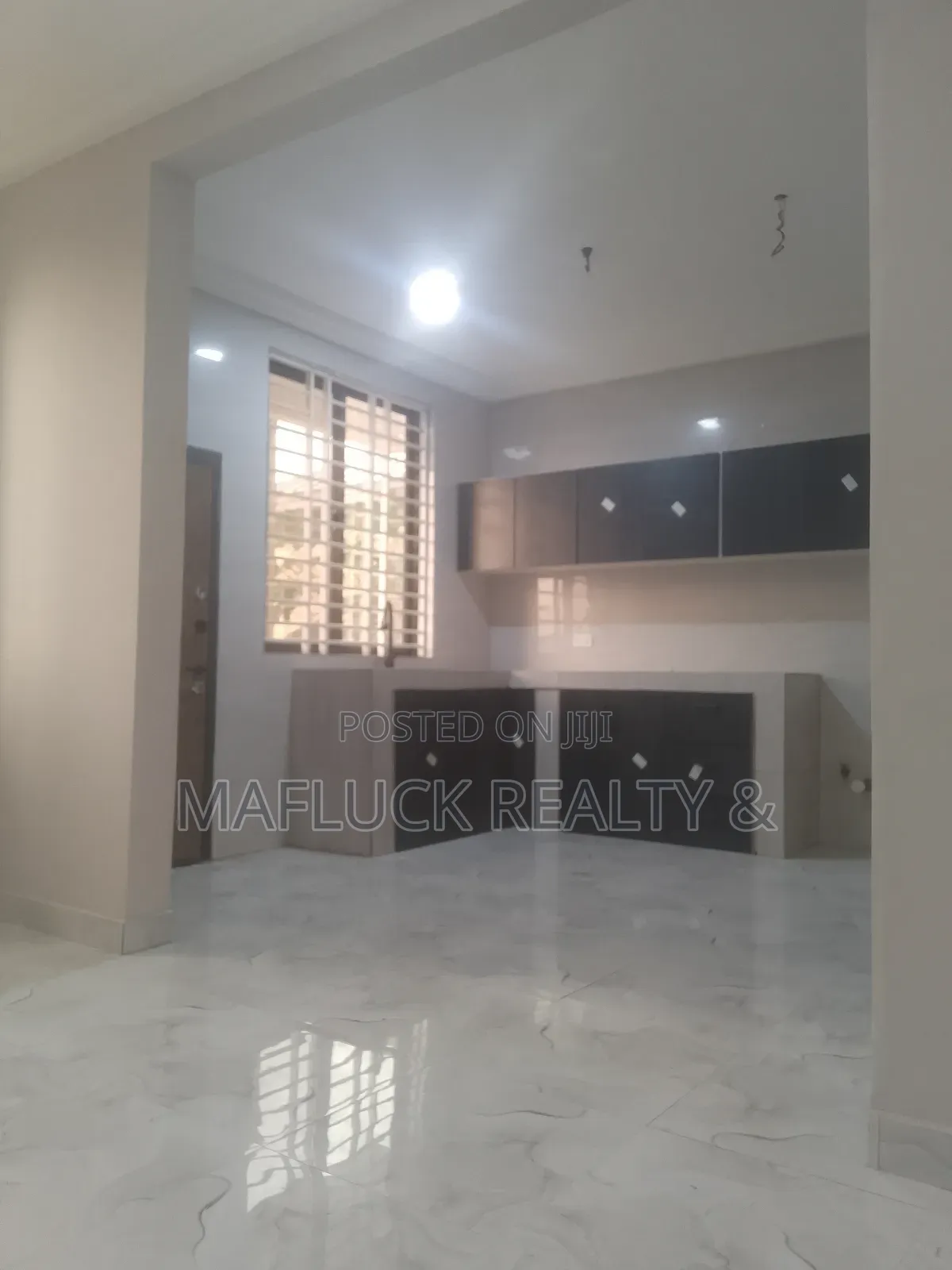 2bdrm Apartment in Lakeside Estate for rent