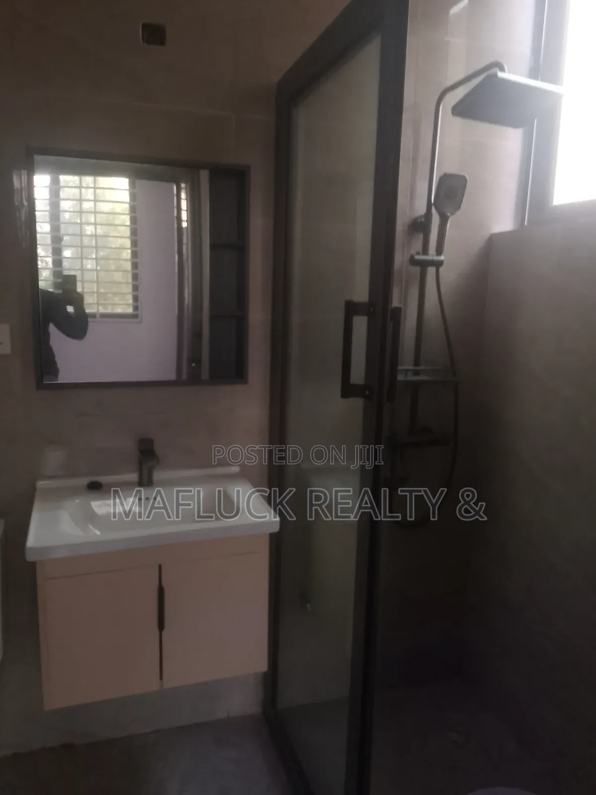 2bdrm Apartment in Lakeside Estate for rent
