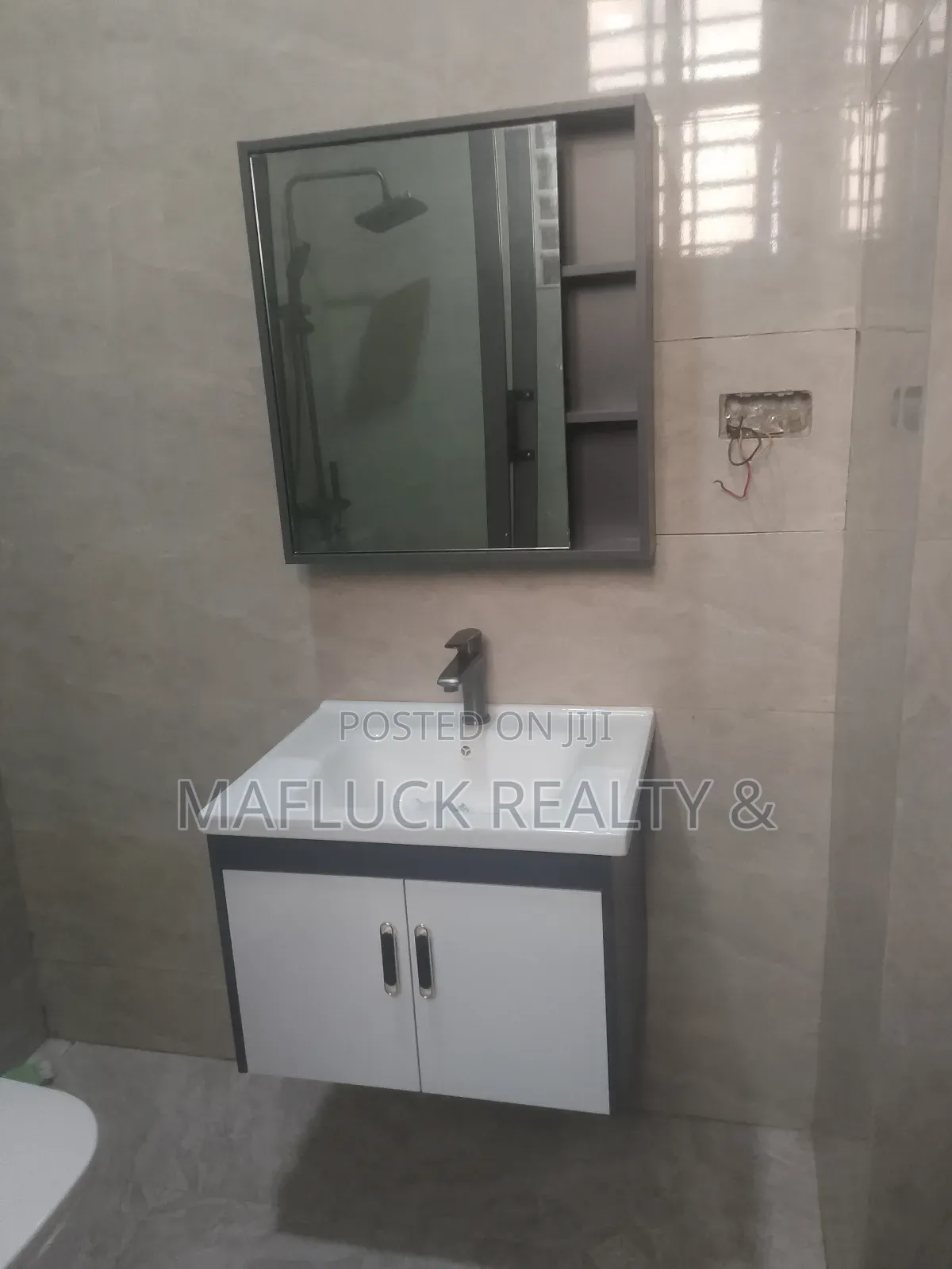 2bdrm Apartment in Lakeside Estate for rent