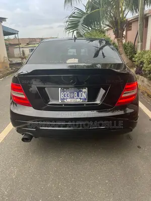 Mercedes-Benz C250 2014 Black