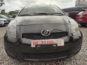 Toyota Vitz 1.3 AWD 5dr 2010 Black