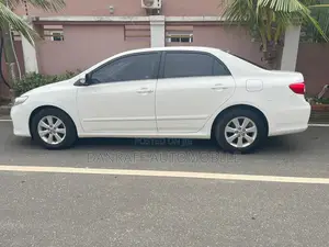Toyota Corolla Altis 2013 White