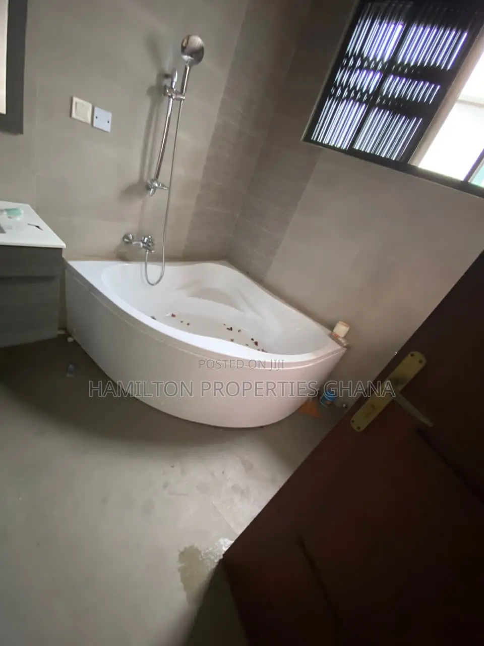 4bdrm House in East Legon Islamic for rent