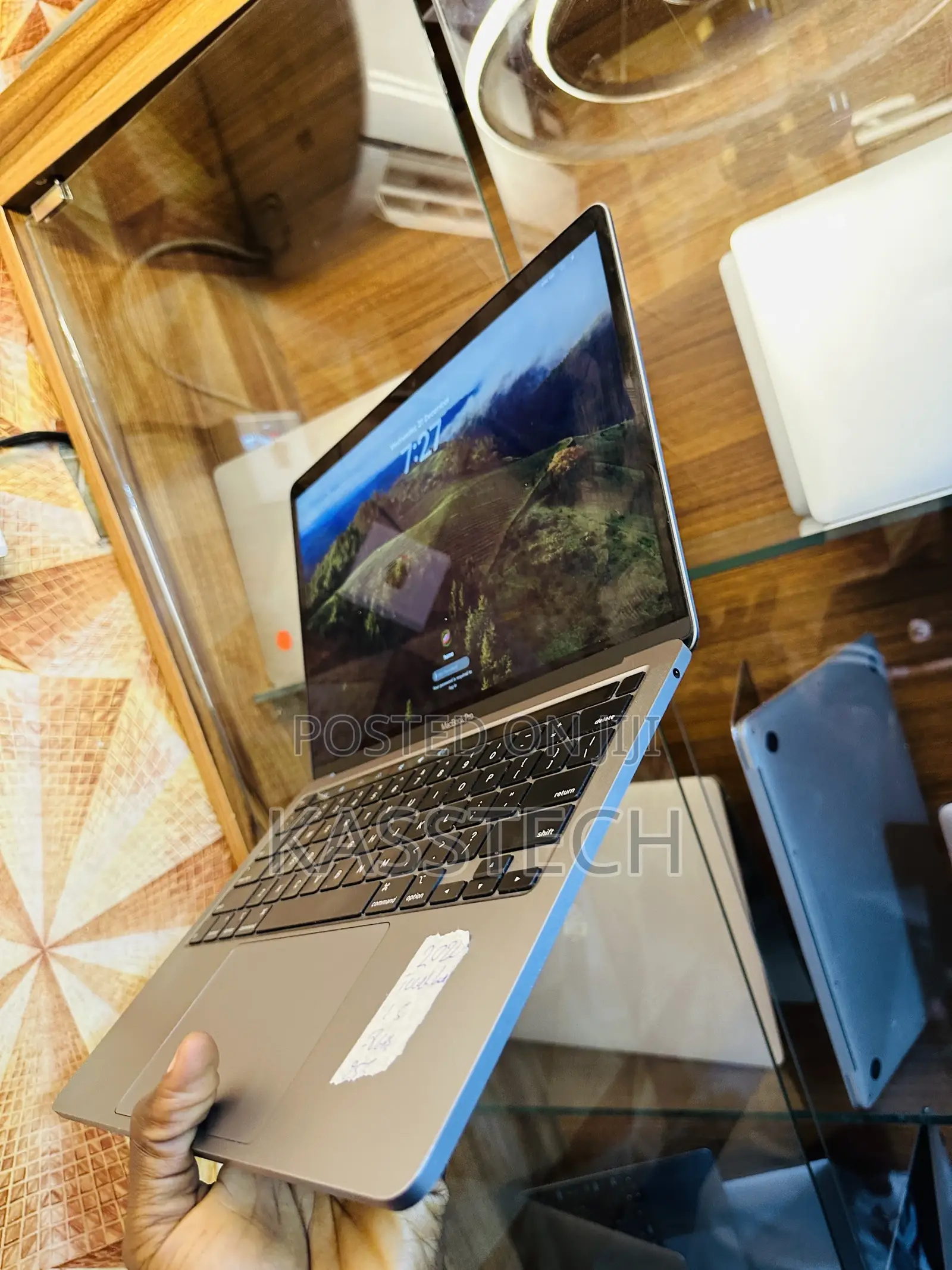 Laptop Apple MacBook Pro 2020 8GB Intel Core I5 SSD 256GB