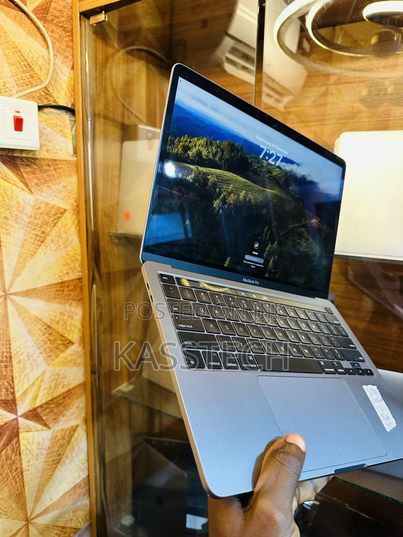 Laptop Apple MacBook Pro 2020 8GB Intel Core I5 SSD 256GB