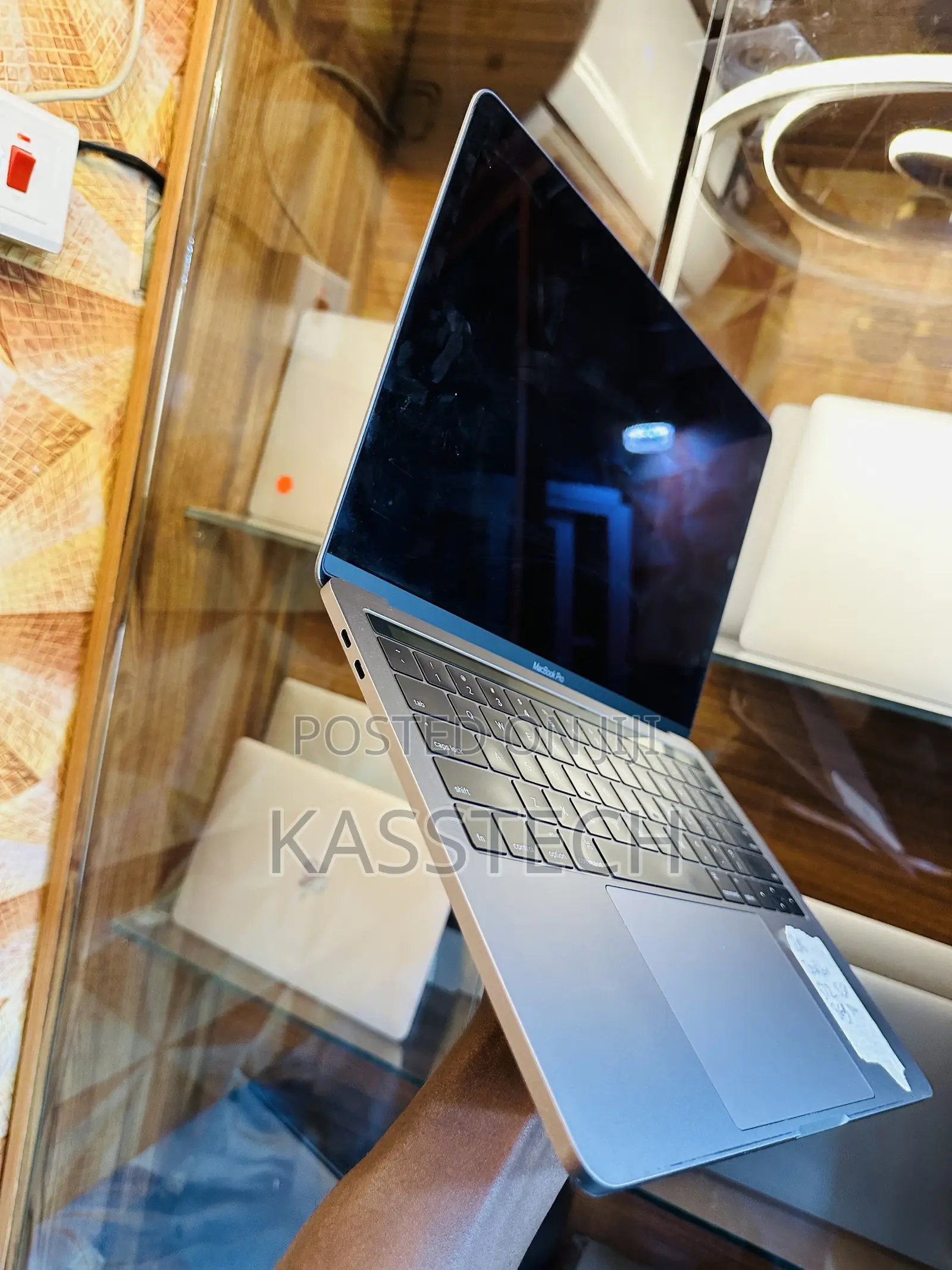 Laptop Apple MacBook Pro 2016 8GB Intel Core I5 SSD 512GB