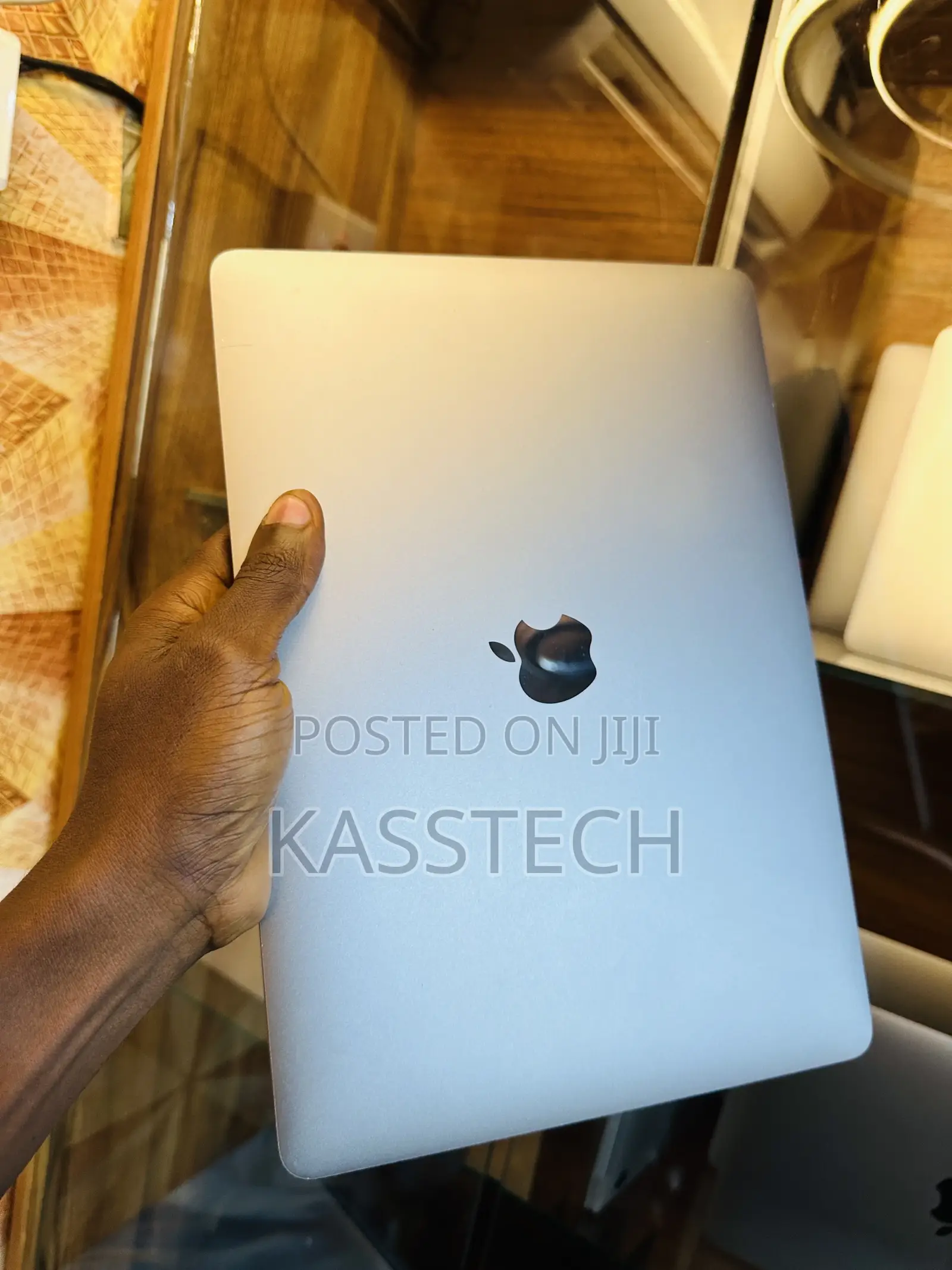 Laptop Apple MacBook Pro 2016 8GB Intel Core I5 SSD 512GB