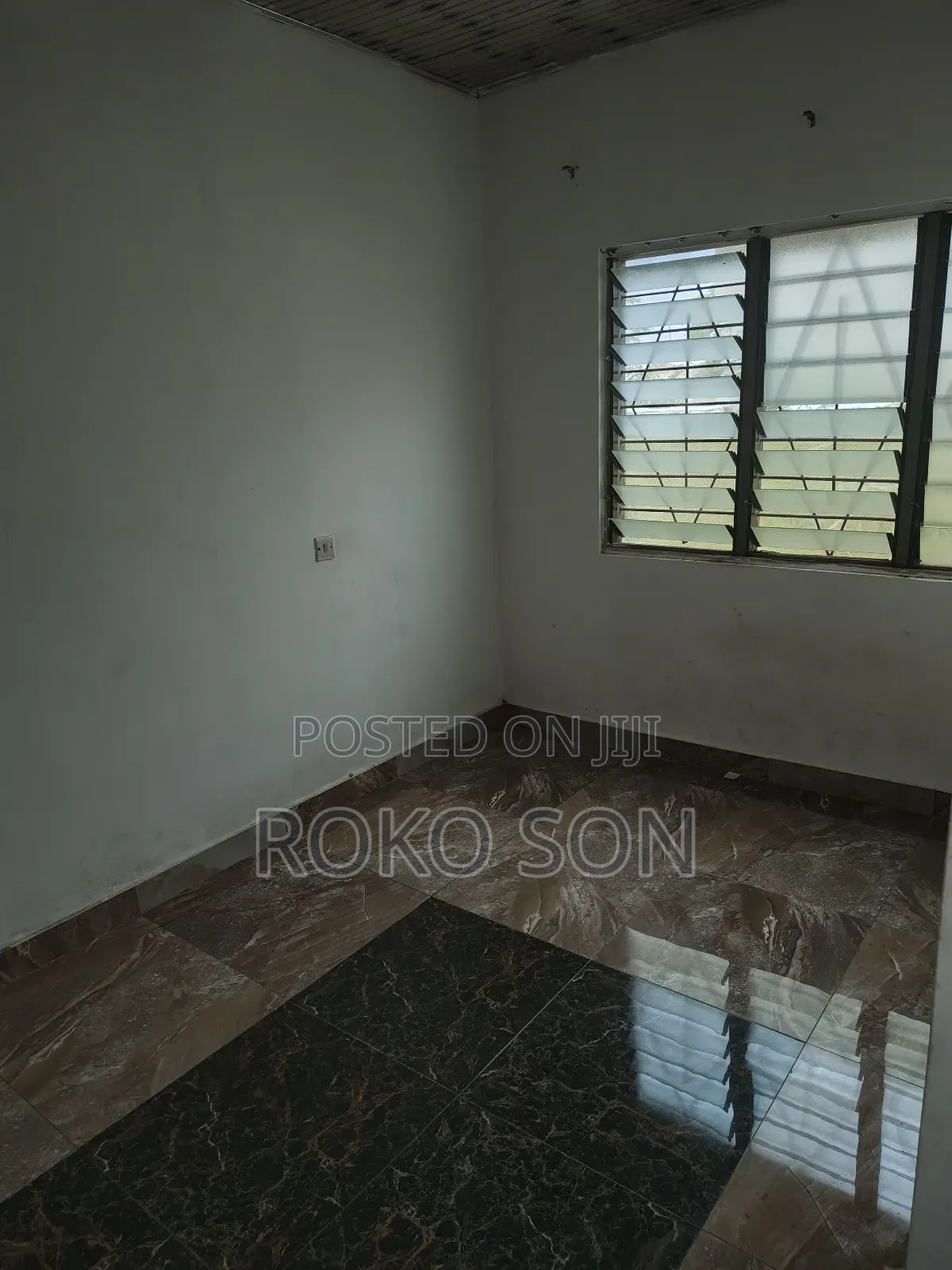Mini Flat in Dr Roko, Olebu for rent
