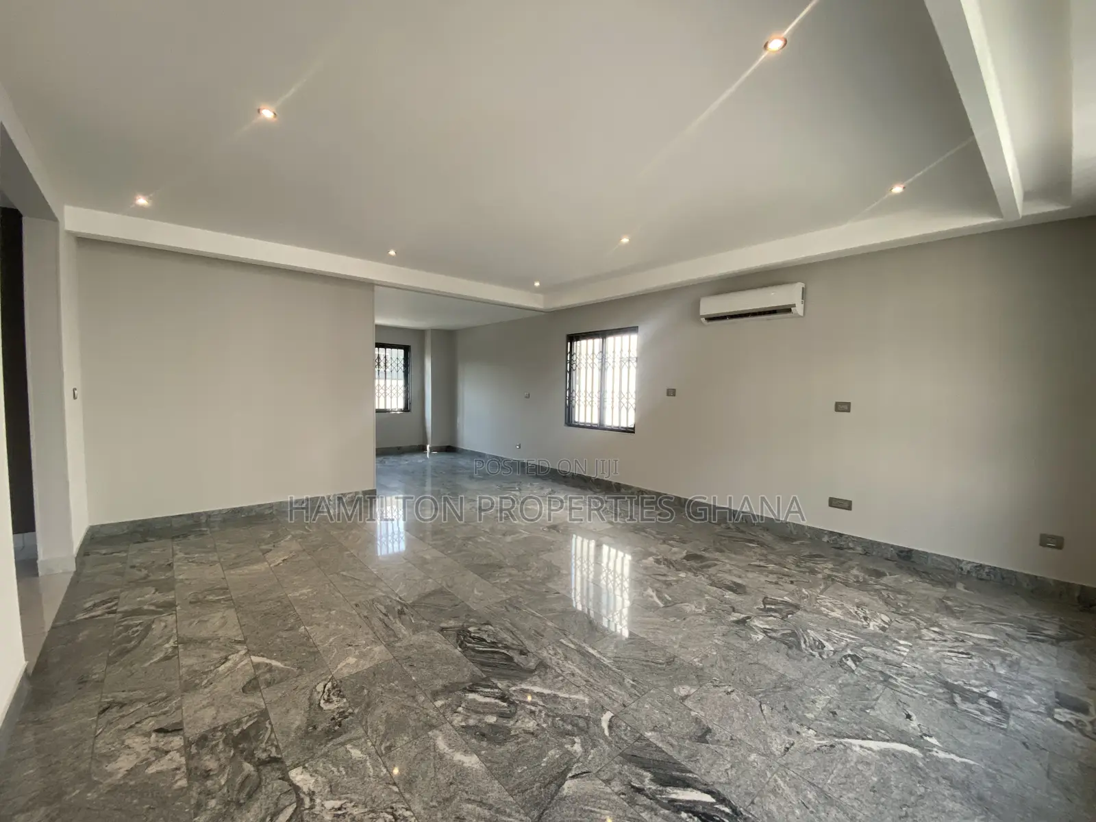 4bdrm Townhouse / Terrace in Airport for rent
