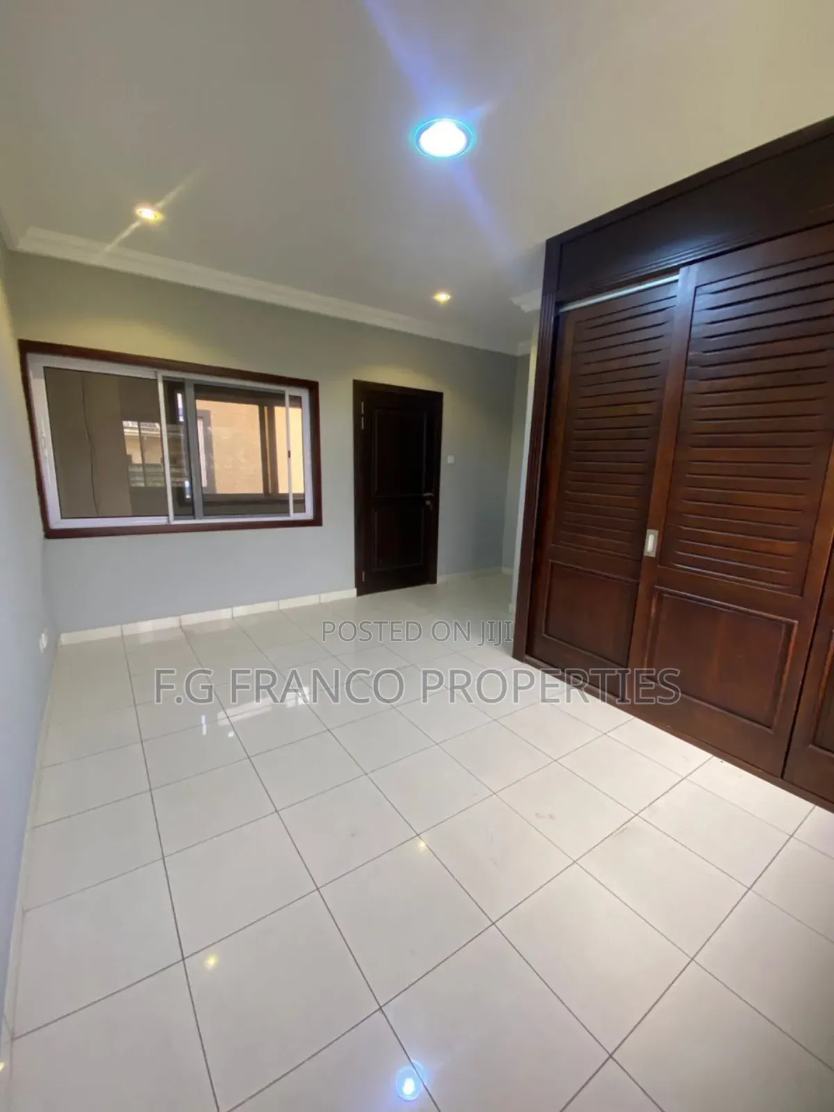 5bdrm House in Kg Franco Properties, Cantonments for sale