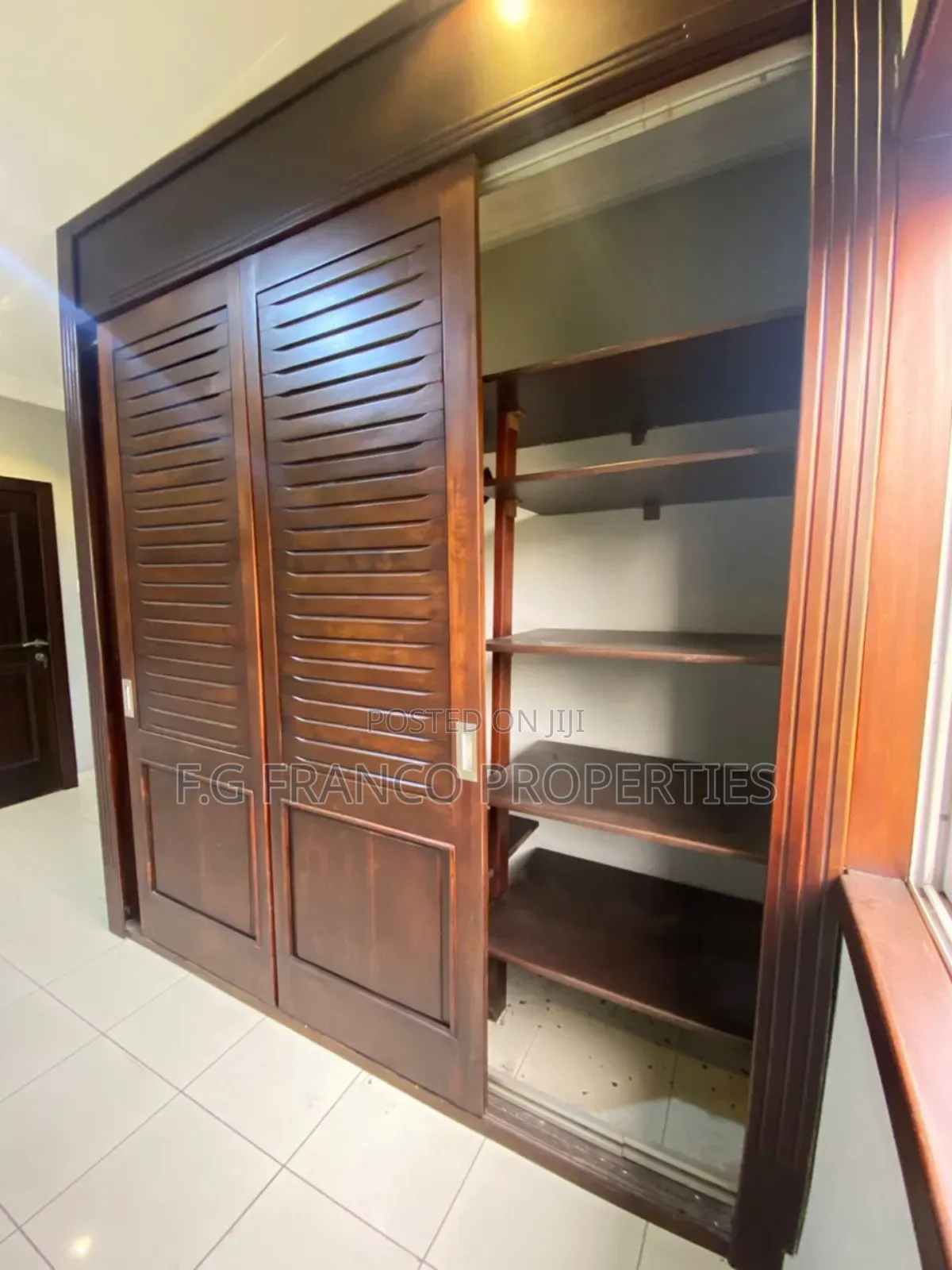 5bdrm House in Kg Franco Properties, Cantonments for sale