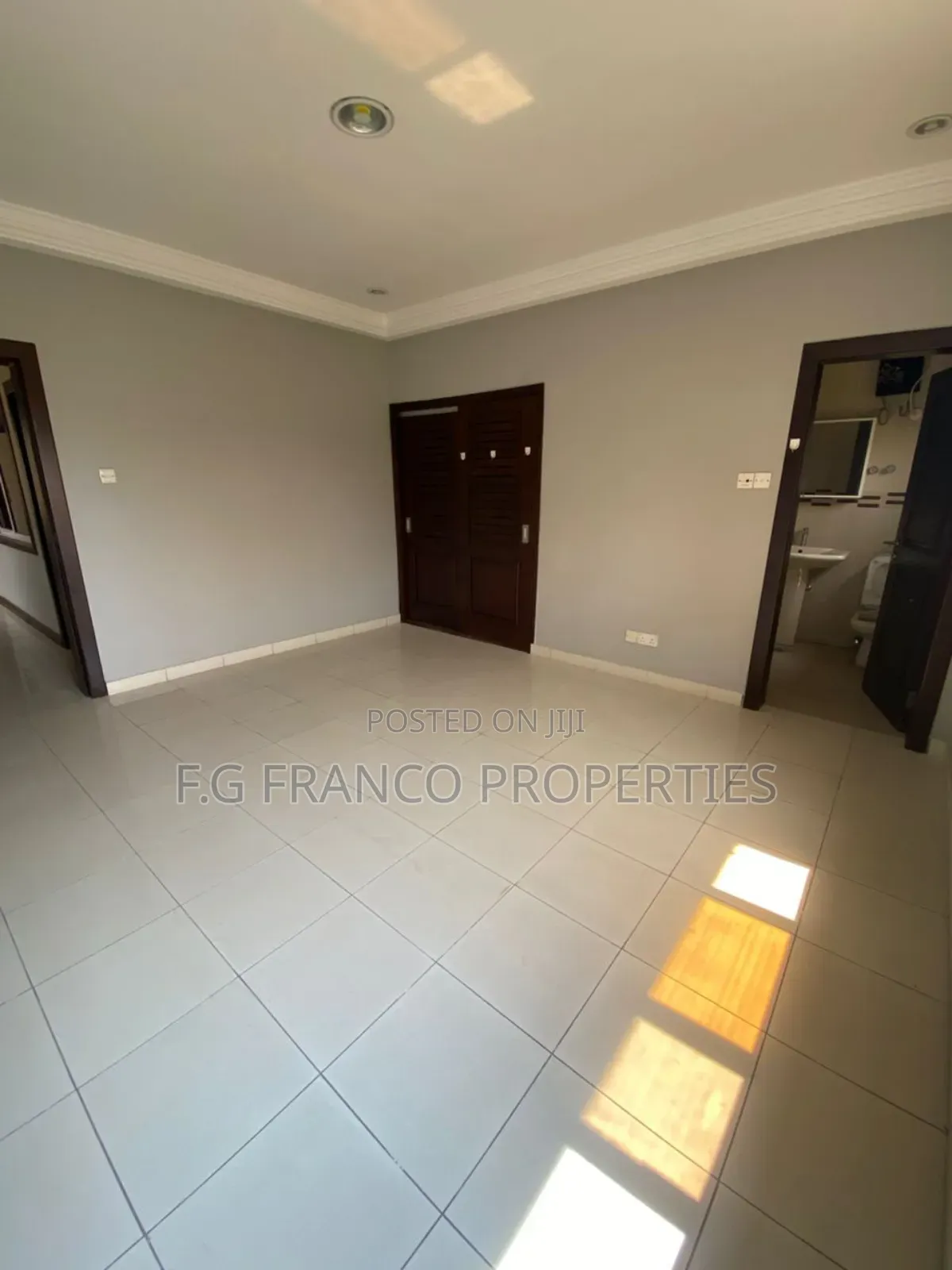 5bdrm House in Kg Franco Properties, Cantonments for sale