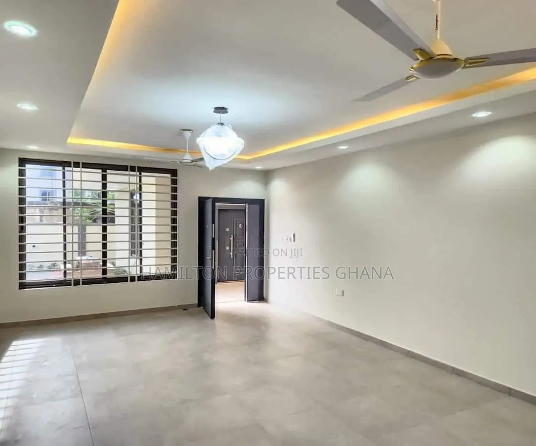 2bdrm Apartment in Ashaley Botwe for rent