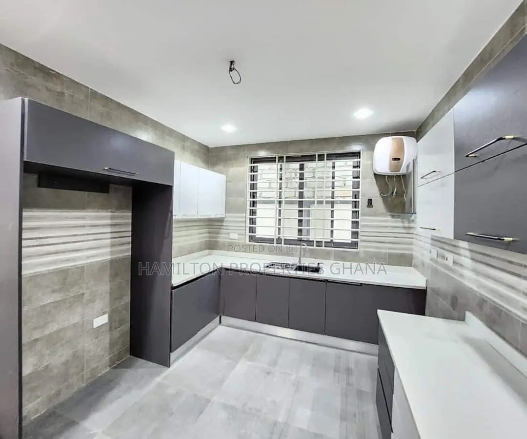 2bdrm Apartment in Ashaley Botwe for rent