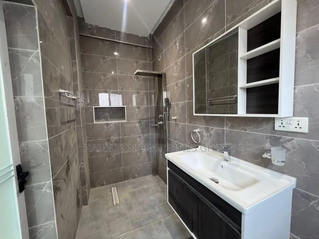 2bdrm Apartment in Santoe, East Legon for rent