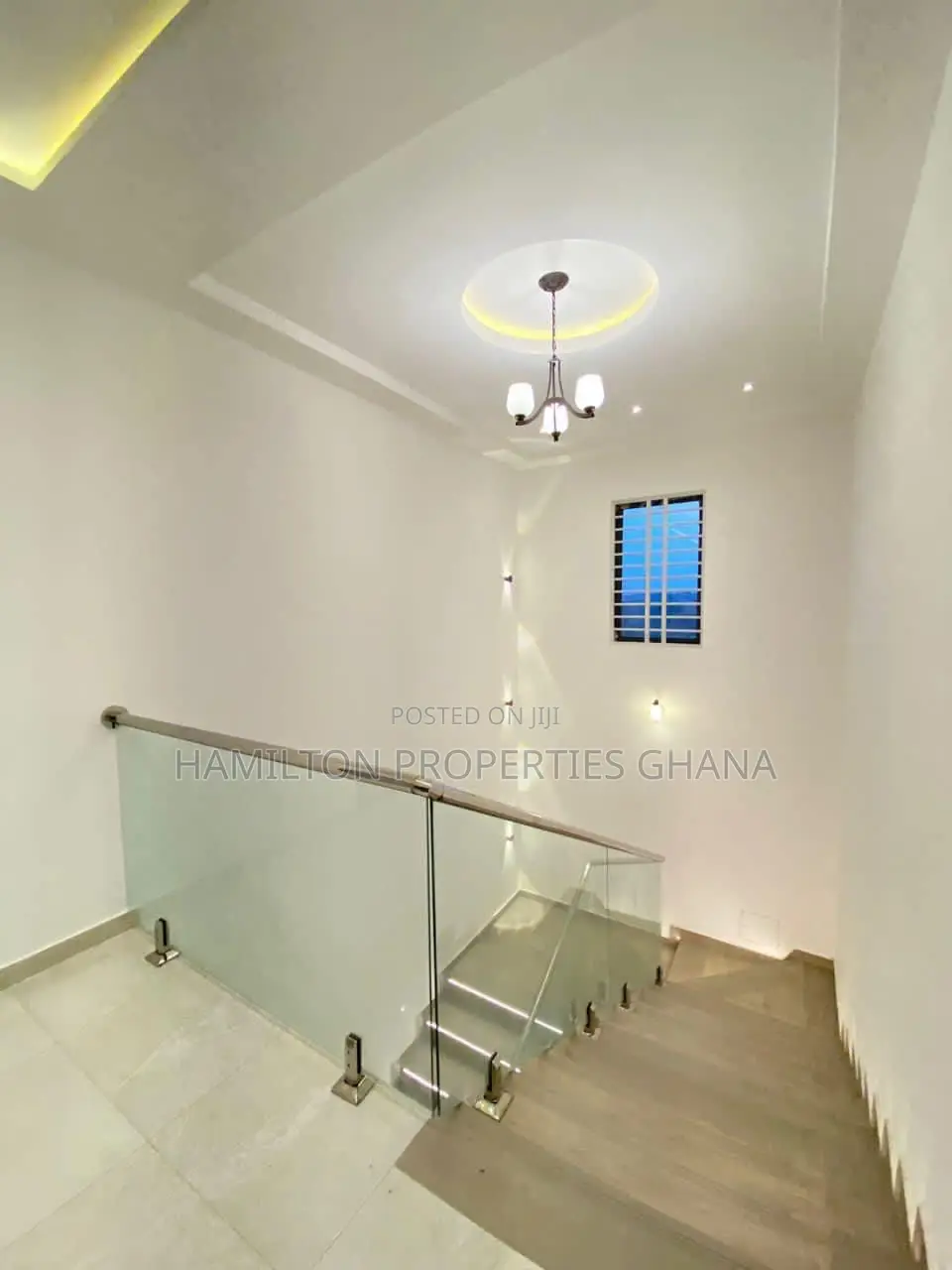 4bdrm Mansion in Lakeside, Ashaley Botwe for sale