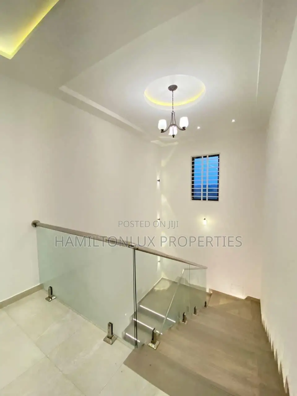 4bdrm Mansion in Lakeside, Ashaley Botwe for sale