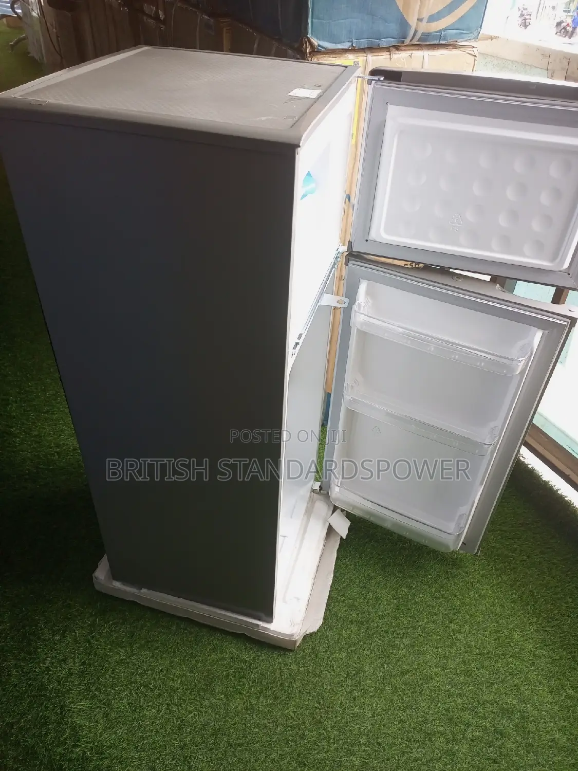 Fresh in Box Roch Fridge Freezer 177l Energetic System Set