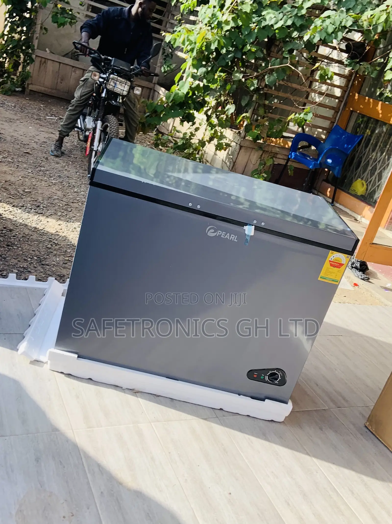 Neatly Boxed Singledoor Pearl 250 Watts Dark Grey Freezer