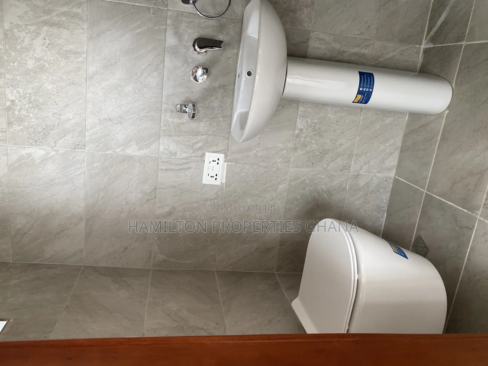 2bdrm Apartment in Ashaley Botwe for rent