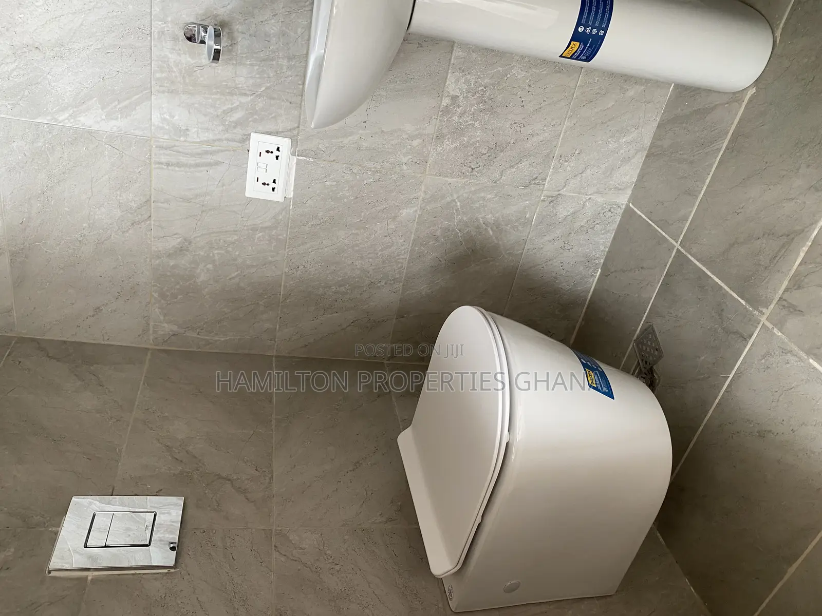 2bdrm Apartment in Ashaley Botwe for rent