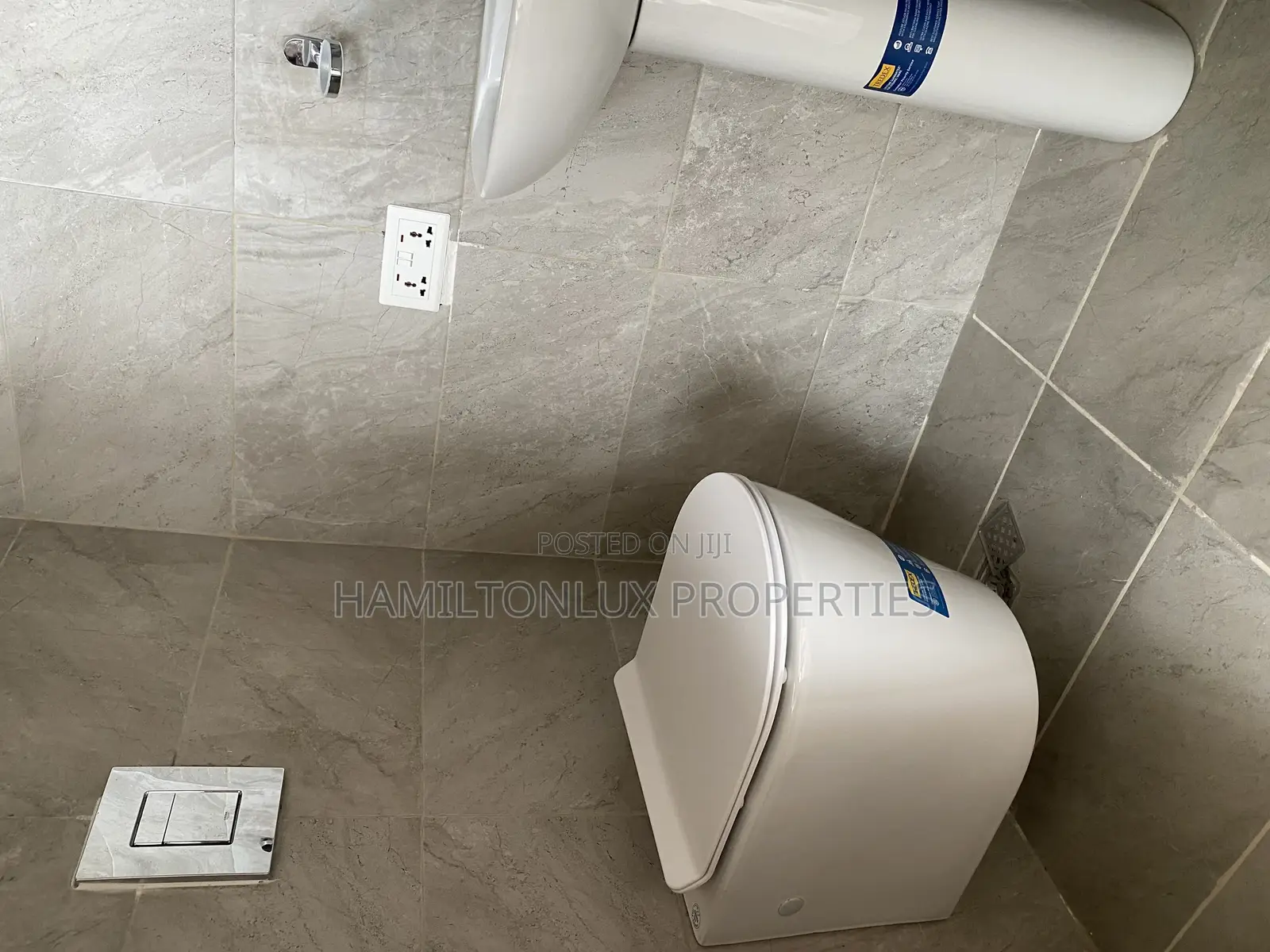 2bdrm Apartment in Ashaley Botwe for rent