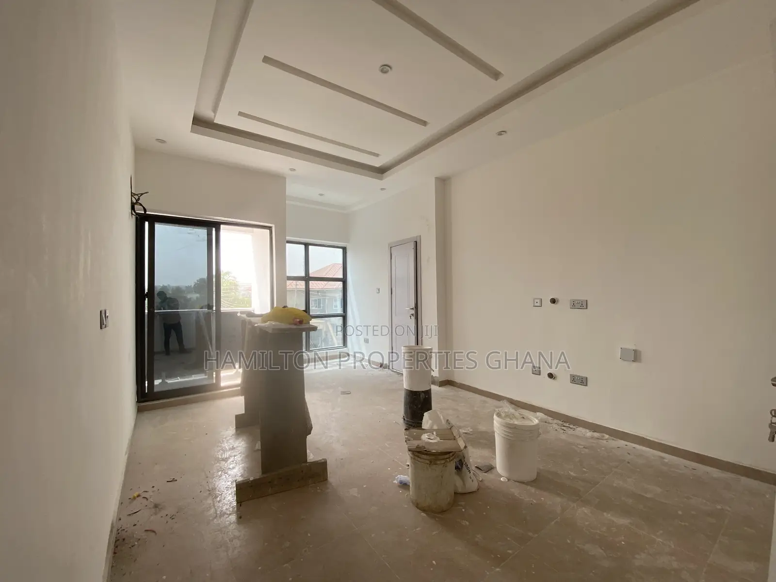 2bdrm House in Residence, School Junction for sale