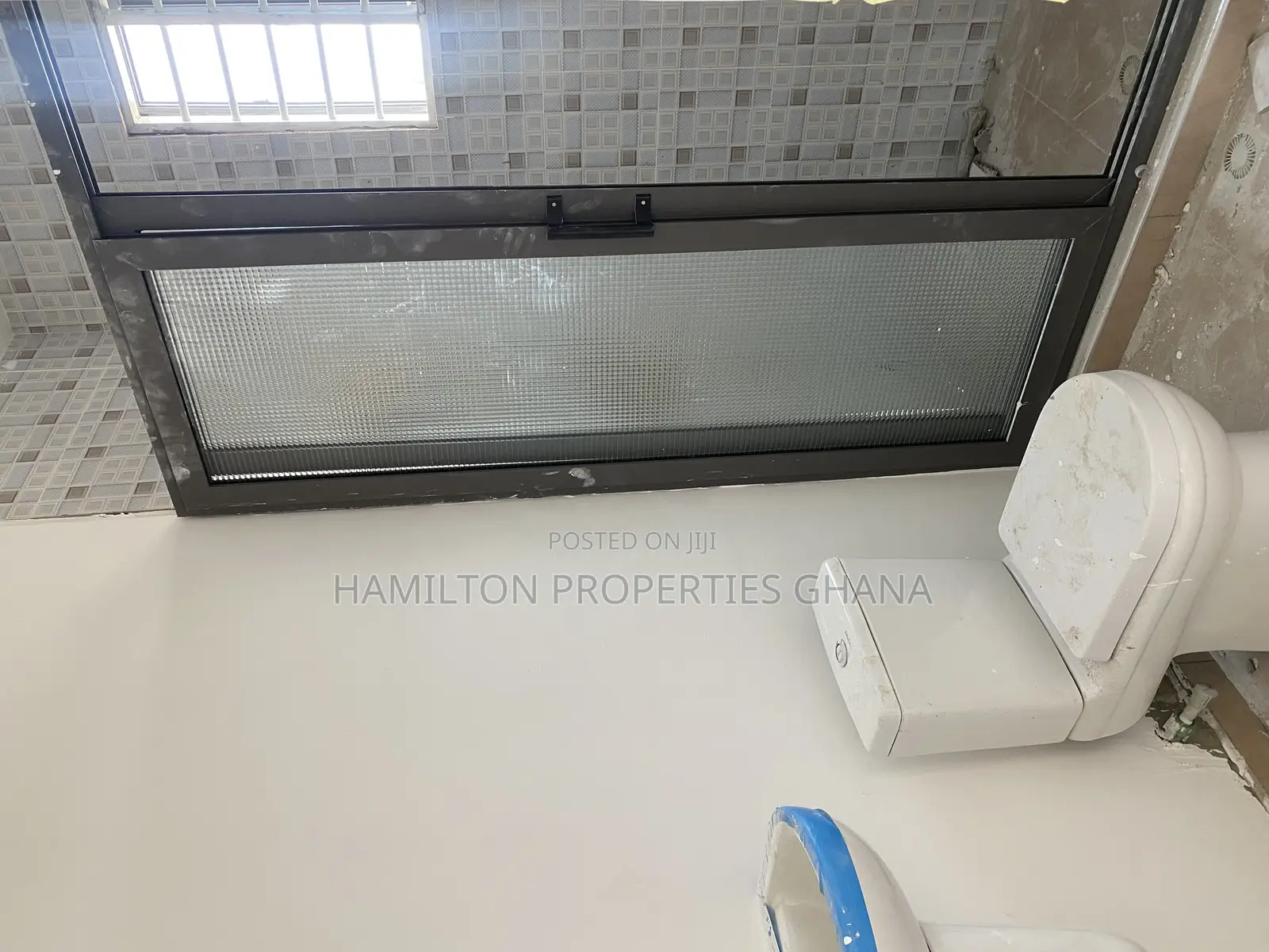 2bdrm House in Residence, School Junction for sale