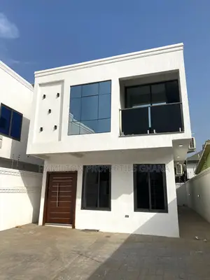 4bdrm Mansion in School Junction, Adjiriganor for sale