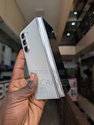 New Samsung Galaxy Z Fold 5 256 GB White