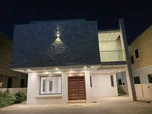 4bdrm Mansion in East Legon Hills for sale