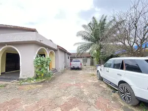 7bdrm House in Paraku Estate,Dome for sale