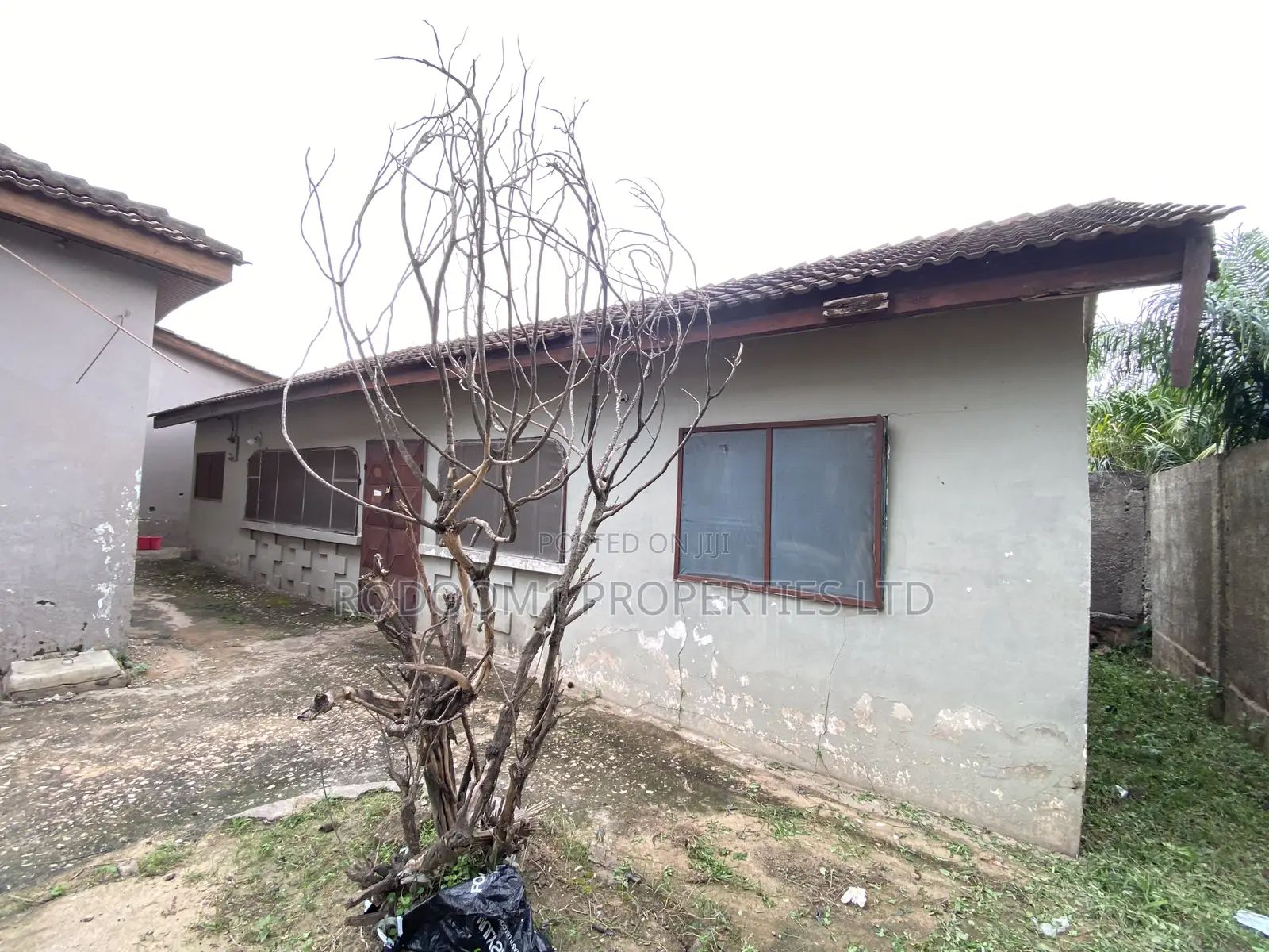 7bdrm House in Paraku Estate,Dome for sale