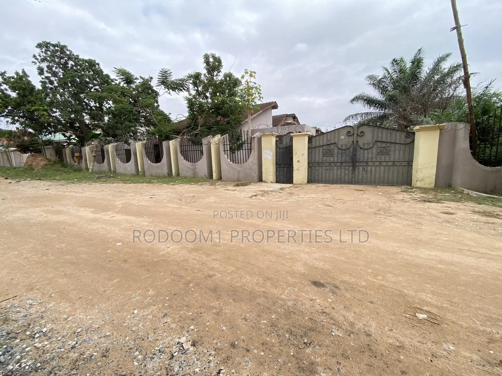 7bdrm House in Paraku Estate,Dome for sale