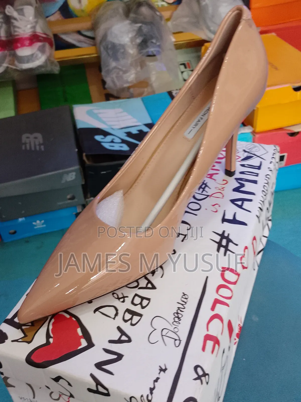 Step Into Style and Sophistication With the Amitin Ladies