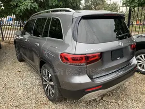 Mercedes-Benz GLB-Class 2022 Gray